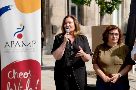 Imaxe da nova:A delegada da Xunta participa na VIII Intervención Artística de Apamp “Imaxinando a Rúa”
