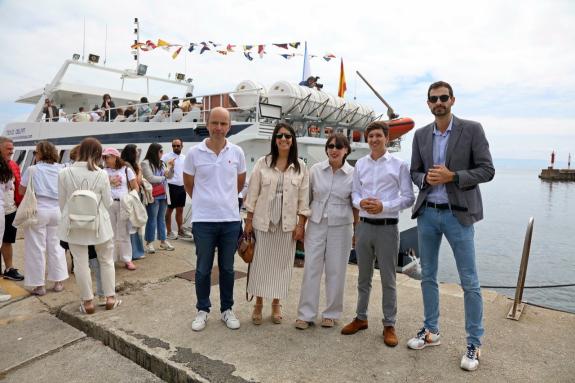 Imaxe da nova:Lorenzana saúda en Ribeira aos participantes na XXIV edición da Regata Frinsa-Trofeo Presidente Ramiro Carregal Rey