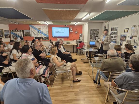 Imagen de la noticia:La Xunta agradece a la Asociación Cultural ´As Xeitosiñas´ su trabajo en pro del mantenimiento de la cultura gallega en el e...