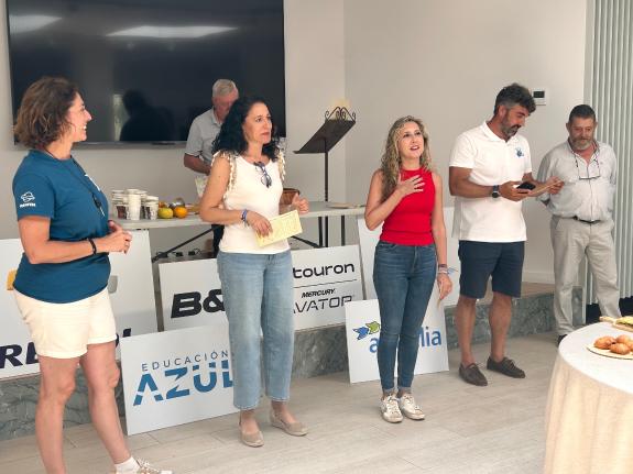 Imagen de la noticia:A delegada territorial da Xunta en Ferrol saúda aos participantes na X Travesía Marítima 'Camiño de Santiago a Vela'