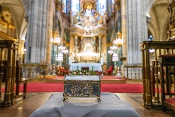 Imagen de la noticia:El Consello da Xunta aprueba la declaración de la Ofrenda del Antiguo Reino de Galicia como Bien de Interés Cultural