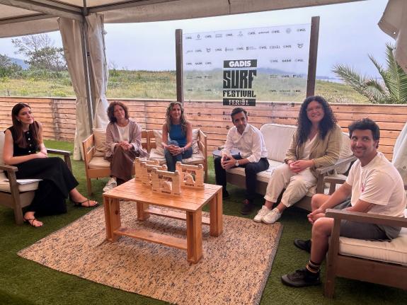 Imagen de la noticia:Martina Aneiros destaca a importancia de eventos como Gadis Surf Festival Ferrol´ para a proxección internacional de Galicia...