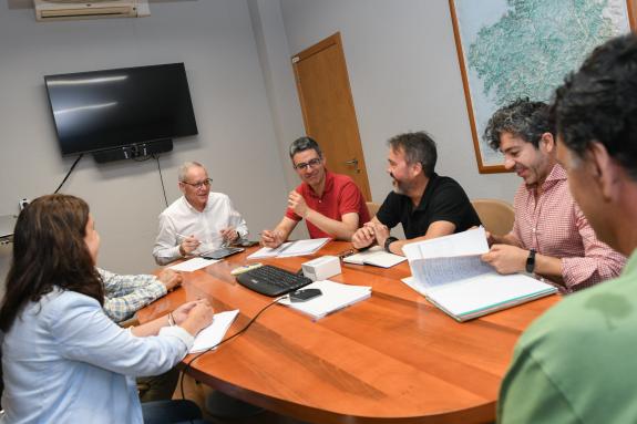 Imaxe da nova:Medio Rural avalía cos criadores de rubia galega a colaboración a prol desta raza gandeira autóctona