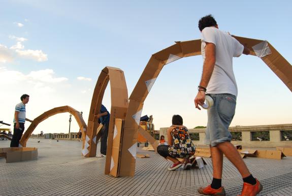 Imagen de la noticia:La Xunta anima las familias a construir estructuras efímeras en el Gaiás con materiales de desecho