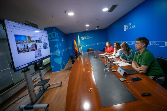 Imaxe da nova:Galicia e outras 12 comunidades logran que o Goberno central retire o debate sobre o estado do lobo da orde do día da Comisión Sect...