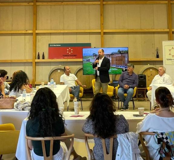 Imaxe da nova: A Xunta vén de conceder axudas a empresas enoturísticas do Salnés por preto de 800.000 €