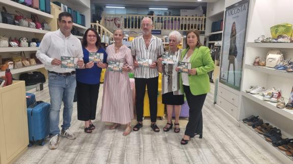 Imaxe da nova:A Xunta ve clave as iniciativas como Merca no teu comercio en barrios como o do Couto para impulsar a actividade do comercio de pro...