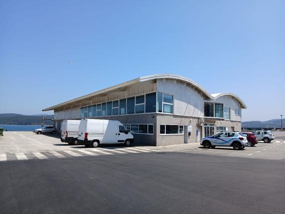 Imagen de la noticia:Portos de Galicia outorga á Confraría de Pescadores de Camariñas a concesión para explotación do edificio da lonxa cunha bon...