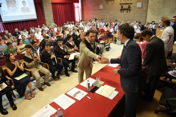 Imaxe da nova:Arias destaca a aposta da Xunta pola innovación na graduación da terceira promoción de Robótica do Campus de Lugo