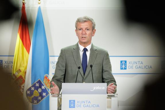 Imagen de la noticia:Rueda anuncia que la Xunta reclamará el traspaso de las competencias ejecutivas de las autorizaciones iniciales de trabajo t...