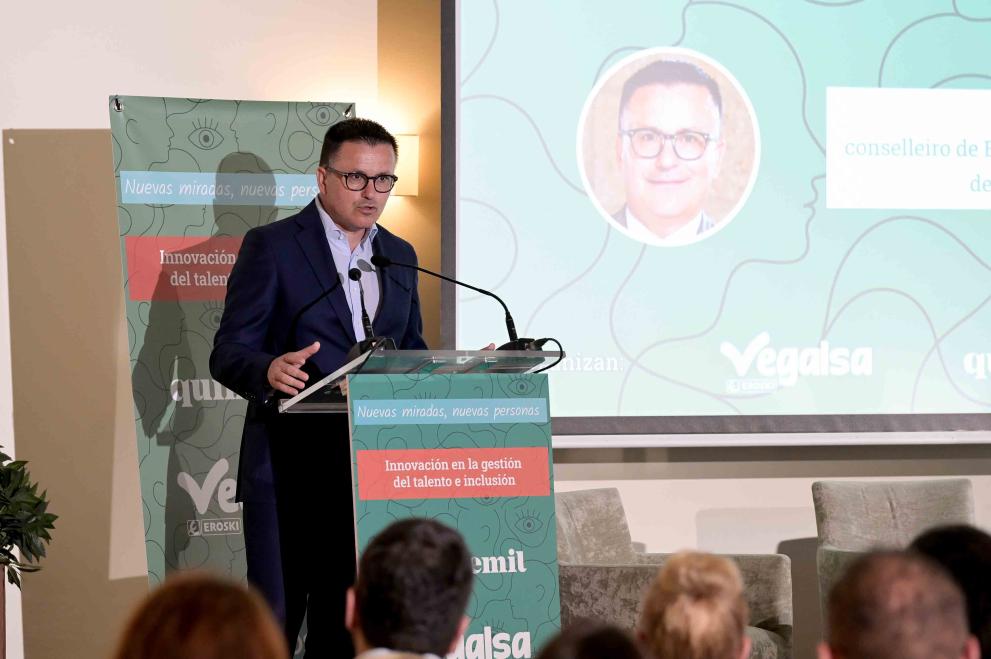 Imaxe 3 de 3 asociada á nova