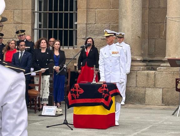 Imagen de la noticia:La delegada territorial de la Xunta en Ferrol asiste a la toma de posesión del nuevo almirante jefe del Arsenal de Ferrol, V...