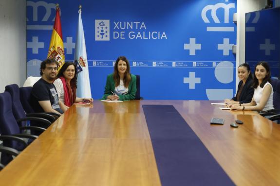 Imagen de la noticia:María José Gómez destaca la importancia de dotar de valor añadido la leche gallega para impulsar el sector