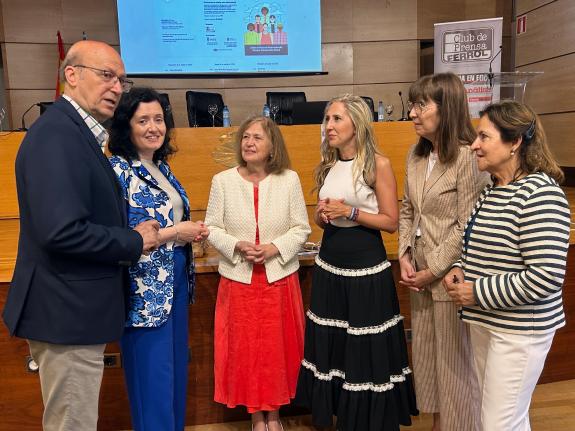 Imaxe da nova:Martina Aneiros participa na inauguración do 26º Curso de Pensamento e Comunicación ‘Carlos Gurméndez’