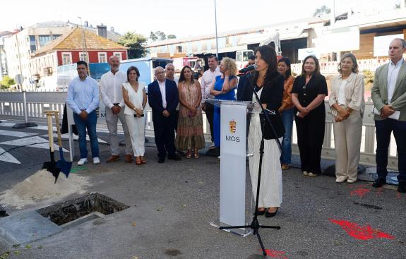 Imagen de la noticia:Arrancan las obras de la remodelación de las avenidas de Puxeiros y del Rebullón en el ayuntamiento de Mos, en las que la Xu...