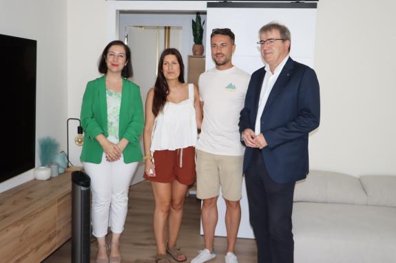 Imaxe da nova:Manuel Pardo subliña as axudas de preto de 178.000 € da Xunta para actuacións de mellora da eficiencia enerxética en 62 vivendas na...