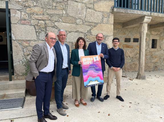 Imaxe da nova:A Xunta apoia unha nova edición do festival ‘Abride a fiestra’, que homenaxeará as cantareiras cunha vintena de actividades na Casa...