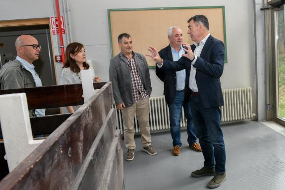 Imaxe da nova:A Xunta inviste máis de 160.000 euros na mellora da accesibilidade do CEIP de Prácticas López Ferreiro