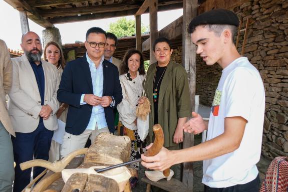 Imaxe da nova:A Xunta destaca a Feira Corazón de Artesanía como emblema do talento de Galicia neste sector e o seu potencial na dinamización do t...