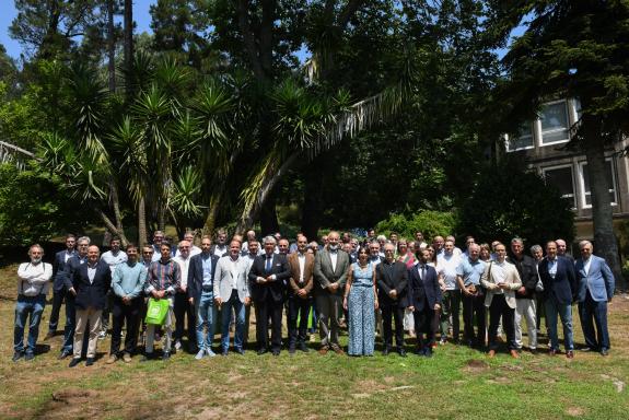Imaxe da nova:Lorenzana avanza que nas vindeiras semanas a Xunta presentará o borrador do plan director do sector forestal-madeira