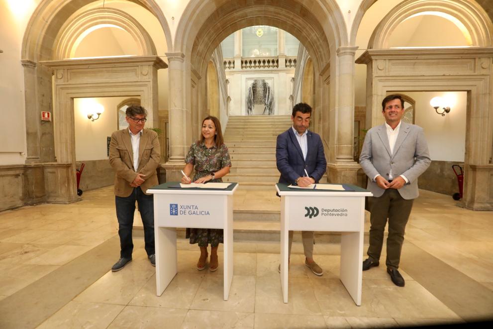 Imaxe 1 de 2 asociada á nova
