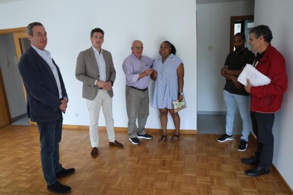 Imaxe da nova:A Xunta entrega dúas Vivendas de Promoción Pública nos concellos do Valadouro e Barreiros