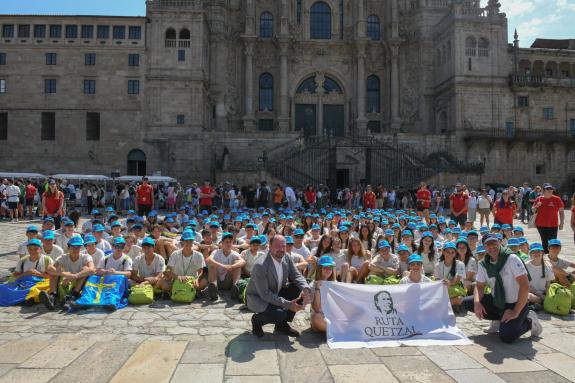Imaxe da nova:A Ruta Quetzal apoiada por Turismo de Galicia trae a Santiago a mozos que peregrinaron por tres Camiños