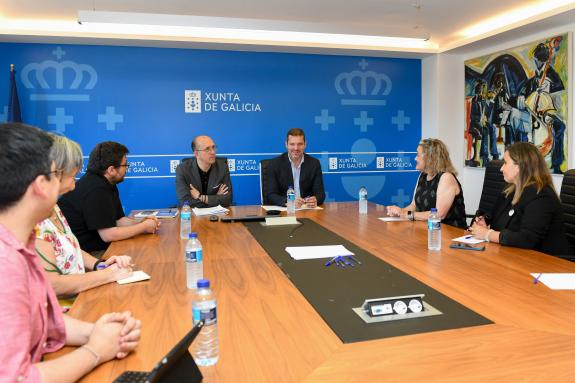 Imagen de la noticia:López Campos se reúne con la nueva directiva de la Asociación del Libro Infantil y Juvenil para explorar vías de colaboració...