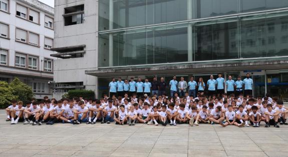 Imagen de la noticia:Cerca de 150 chicos participan en el X Campus de Baloncesto Álex Llorca, que se desarrolla en Lugo con la colaboración de la...