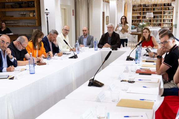 Imaxe da nova:A Xunta cuestiona o Decreto estatal e avoga por unha maior presenza dos produtos pesqueiros nas escolas seguindo as recomendacións ...