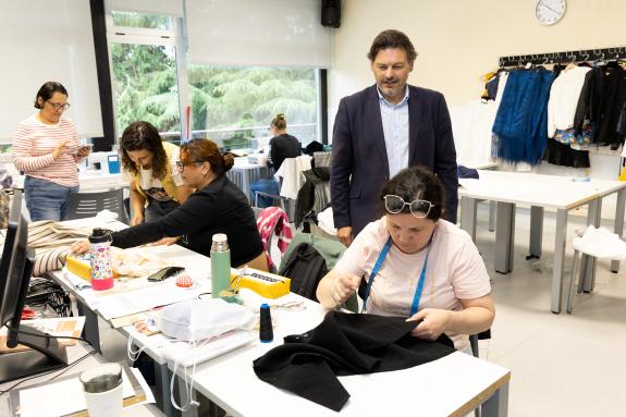 Imaxe da nova:A Xunta recoñece o compromiso das comunidades galegas no exterior a través do programa Escolas Abertas