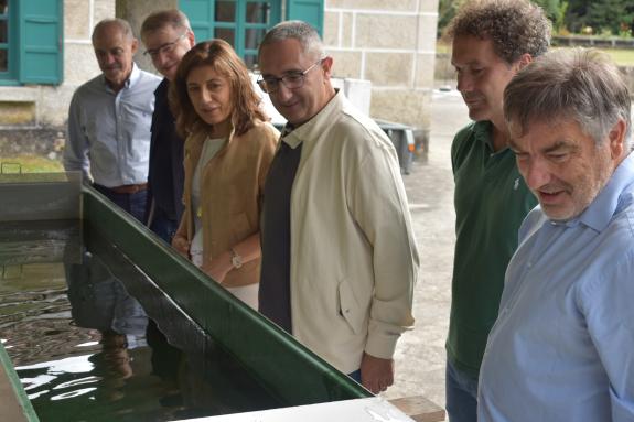 Imaxe da nova:Ángeles Vázquez pon en valor o traballo de conservación e divulgación ambiental da piscifactoría do Carballiño