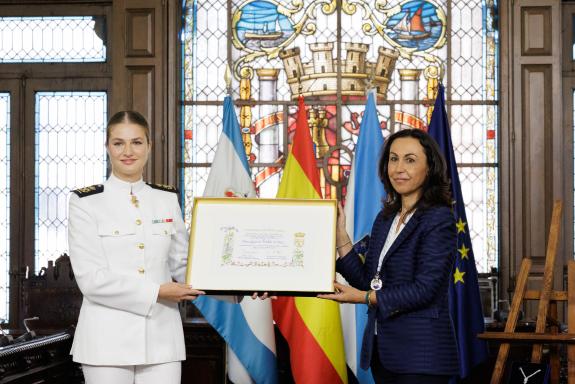 Imaxe da nova:O presidente da Xunta, Alfonso Rueda, participa no acto de entrega do título de filla adoptiva de Marín a S.A.R. a Princesa de Astu...