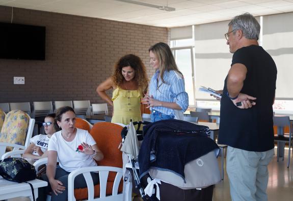 Imaxe da nova:Fabiola García sinala que máis de 2.400 persoas gozarán este verán dunhas vacacións en familia nas residencias públicas do Carballi...