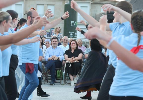 Imagen de la noticia:La Xunta ensalza el compromiso de los centros gallegos del exterior con la difusión internacional de la cultura y tradicione...