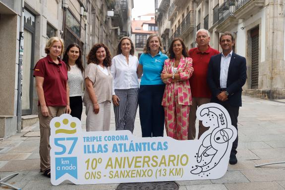 Imagen de la noticia:La Xunta destaca la prueba deportiva Triple Corona Islas Atlánticas como ejemplo del equilibrio entre la protección y el uso...