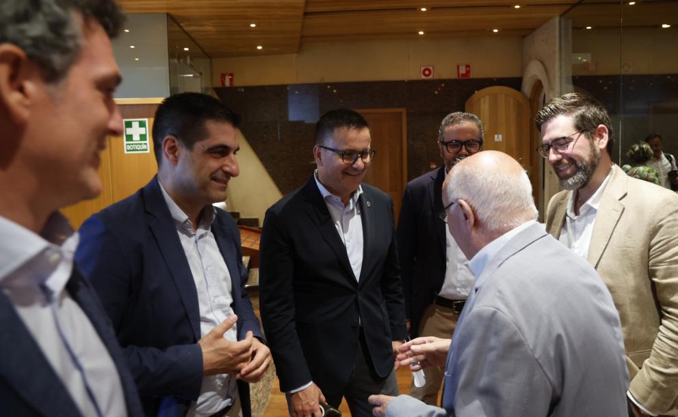 Imaxe 3 de 3 asociada á nova