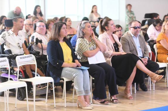 Imagen de la noticia:La Xunta felicita a Aspace Galicia por 25 años de trabajo para mejorar la calidad de vida de las personas con parálisis cere...