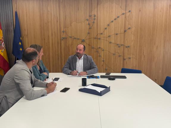 Imaxe da nova:Xosé Merelles repasa co alcalde de Poio a promoción dos recursos turísticos locais