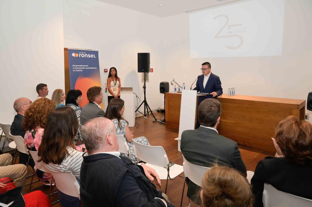 Imaxe 3 de 3 asociada á nova