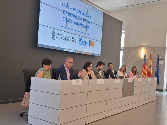 Imaxe da nova:Galicia y otras cinco autonomías instan al Gobierno central a reformar la legislación de costas para una gestión más eficiente y ad...