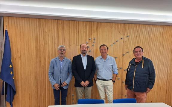 Imaxe da nova:Xosé Merelles analiza coa Federación Galega de Asociacións Amigos do Camiño futuros proxectos para o Xacobeo 2027