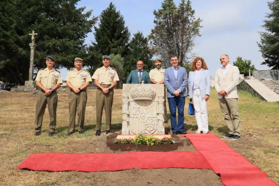 Imaxe da nova:A Xunta cede á Brilat unha peza realizada polo Centro Integrado de FP Cantería de Galicia