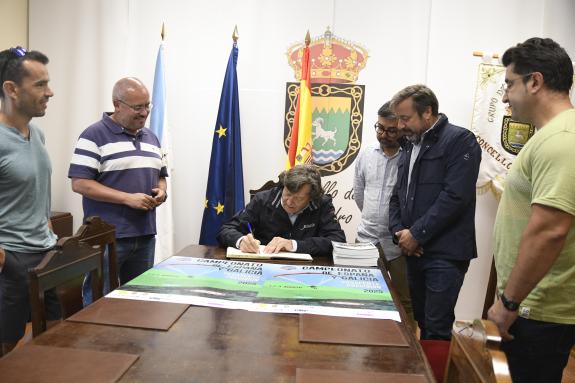 Imaxe da nova:Lete Lasa destaca á Serra de Larouco como epicentro nacional da aeronáutica na presentación do Campionato de España de Parapente de...
