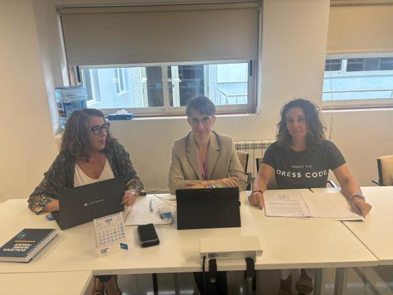 Imaxe da nova:A Xunta e a Confraría do Grove analizan as necesidades do sector e reforzan a colaboración no desenvolvemento de novas iniciativas