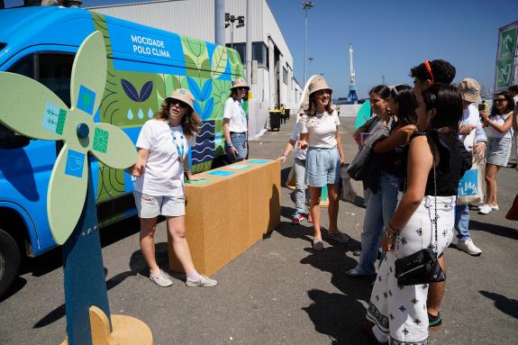 Imaxe da nova:Ángeles Vázquez salienta que máis de 3.500 persoas participaron nas actividades organizadas en festivais musicais dentro do program...