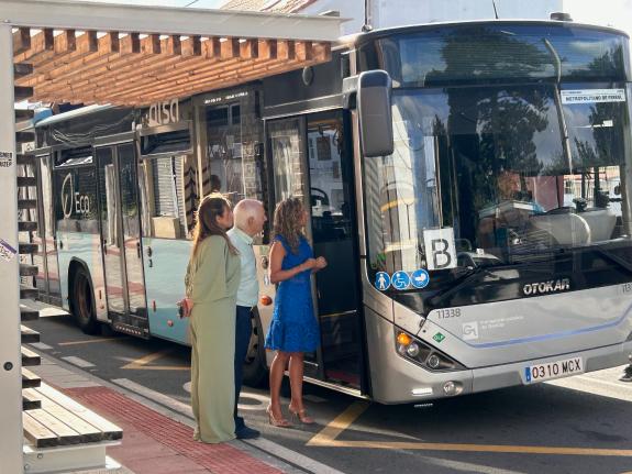 Imaxe da nova:A Xunta amplía o percorrido de catro liñas de autobús e crea unha nova liña circular que reforzan o servizo en diversos barrios de ...