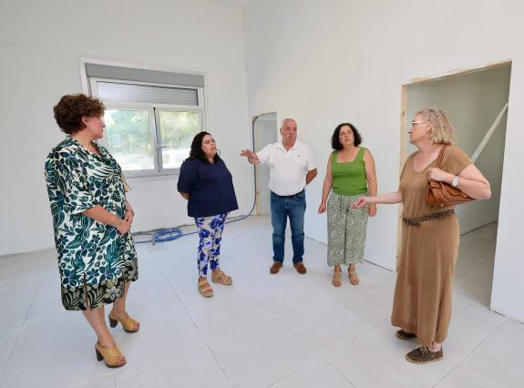 Imaxe da nova:Belén do Campo destaca o investimento de máis de 48.000€ que que permitiu renovar a casa do conserxe para ampliar o comedor do CEIP...