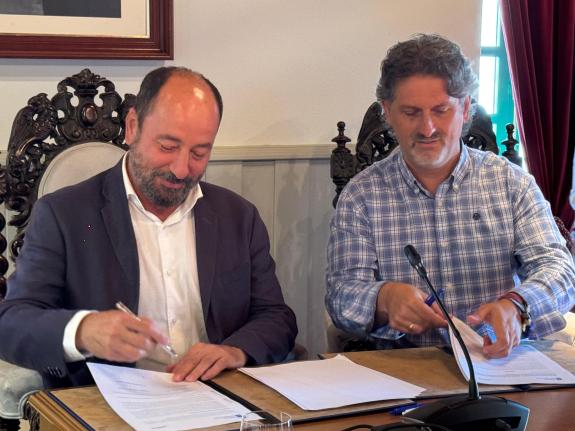 Imagen de la noticia:La Xunta y el Ayuntamiento de Ortigueira promueven el turismo de naturaleza con la puesta a punto del 