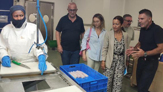 Imaxe da nova:Marta Villaverde aborda co sector da Mariña os investimentos de Mar para impulsar a competitividade e sostibilidade dos portos de B...